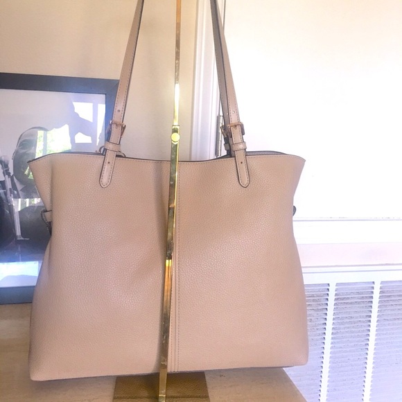 like new Michael Kors large Lenox tote bag in tan cream color “Bisque” - Picture 6 of 17